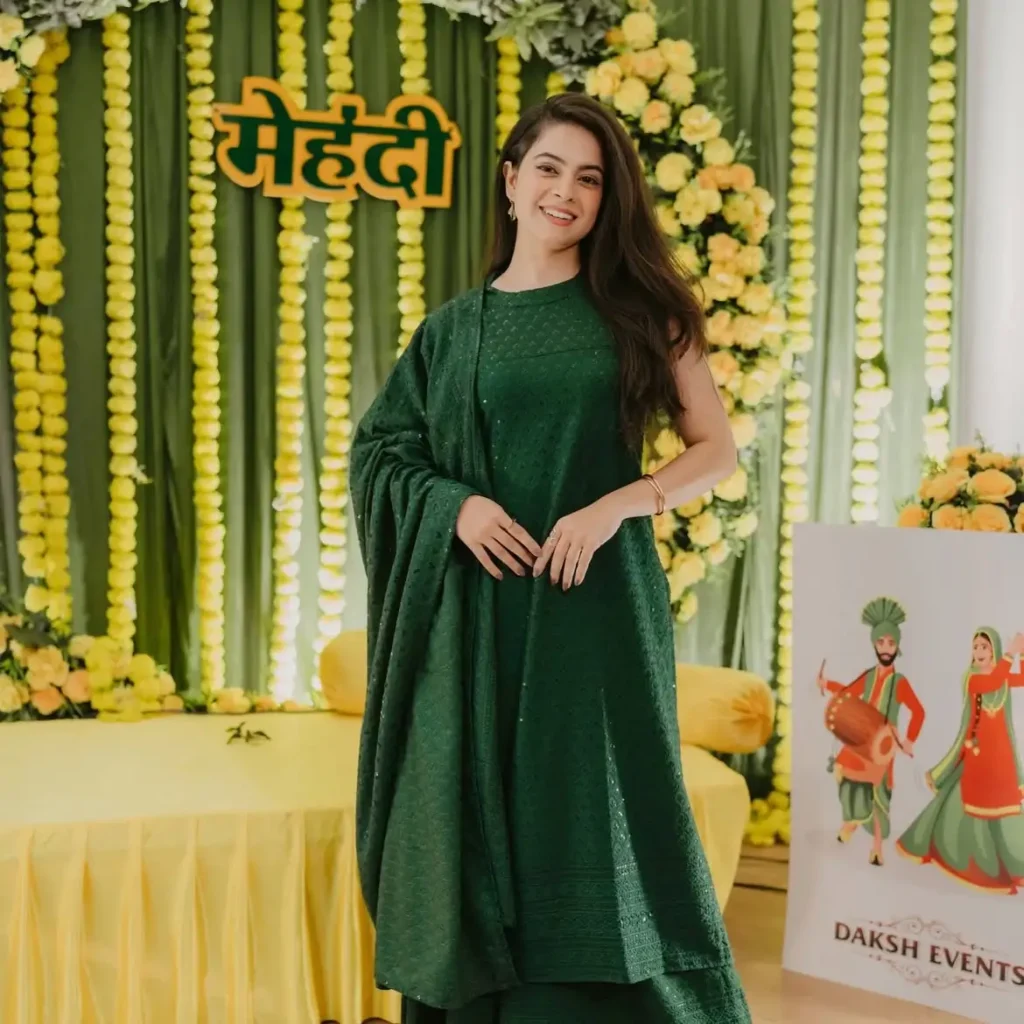 Khushboo Udhani Biography